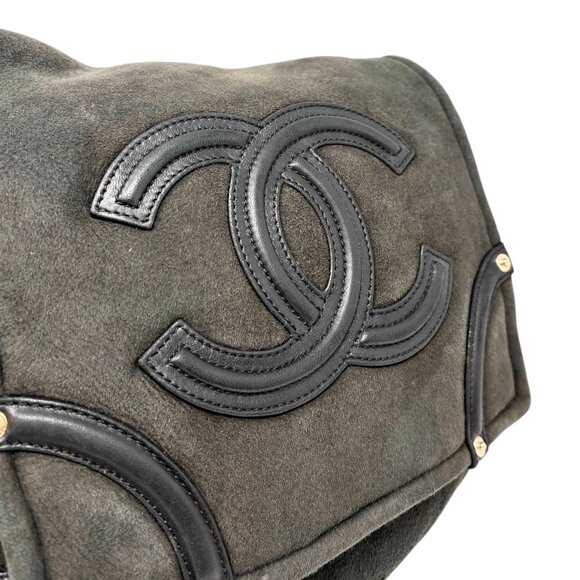 CHANEL Vintage 2006 CC Logo Shearling Messenger Crossbody Bag Black Mouton [1062 - Picture 11 of 15